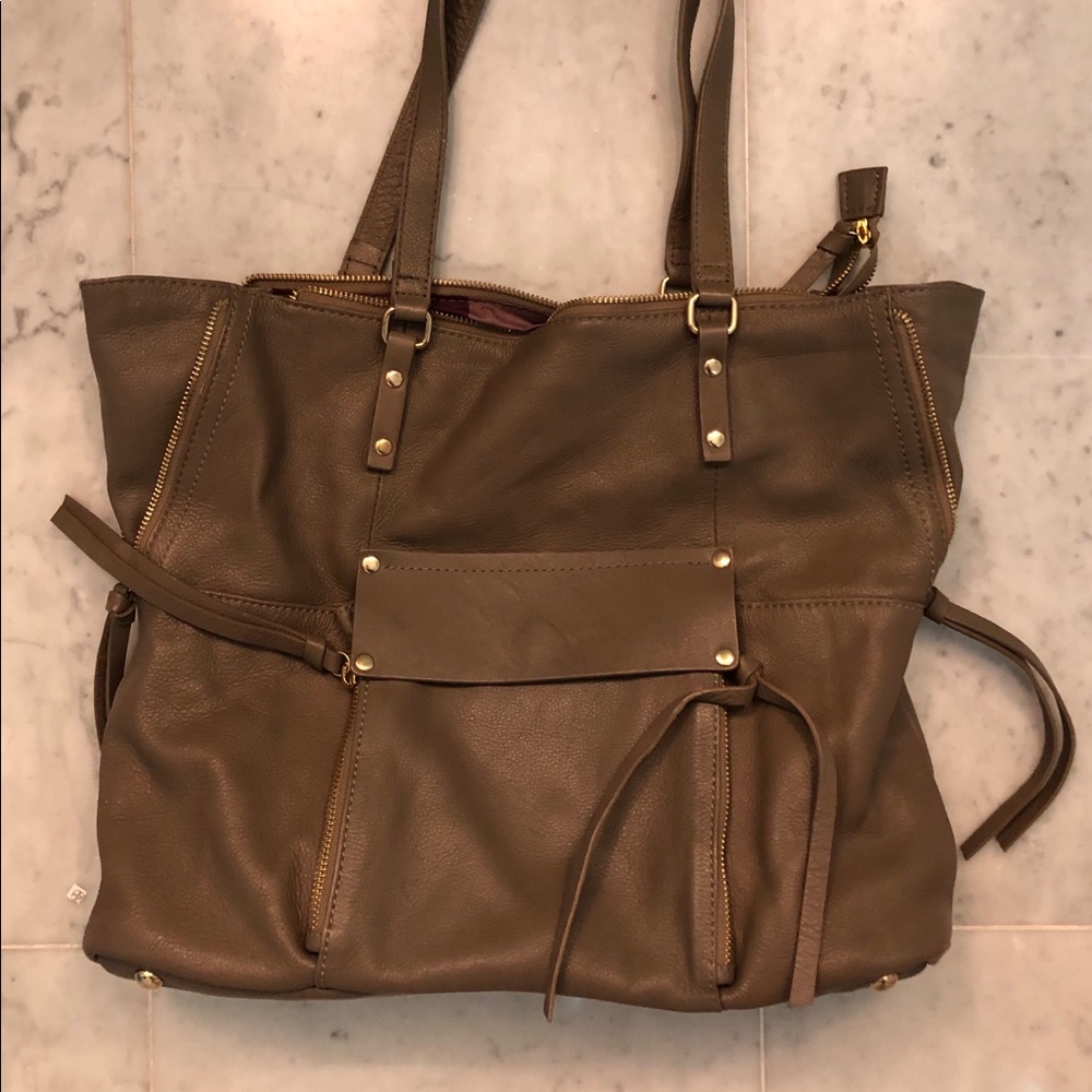Leather tote